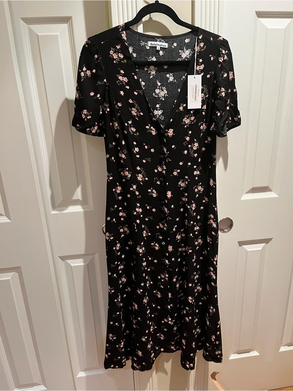 NWT Reformation Locklin Button-front Black floral Midi Dress - size 6